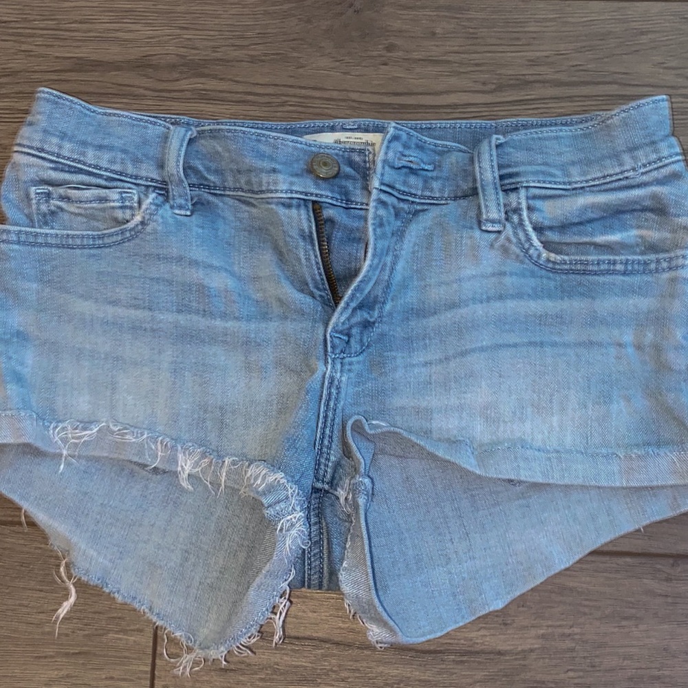 Abercrombie jean shorts!!